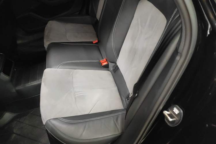 Used Audi A6L 2023 Revised Edition 45 TFSI quattro Prestige Dynamic Version Left Rear Seat