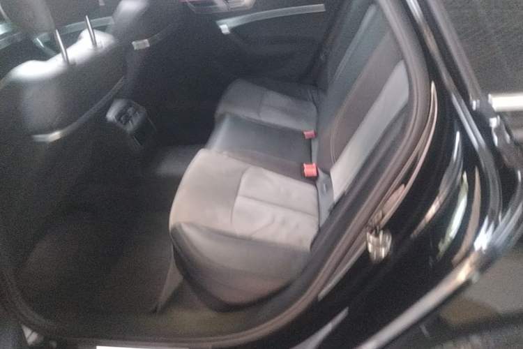 Used Audi A6L 2023 Revised Edition 45 TFSI quattro Prestige Dynamic Version Left Rear Seat