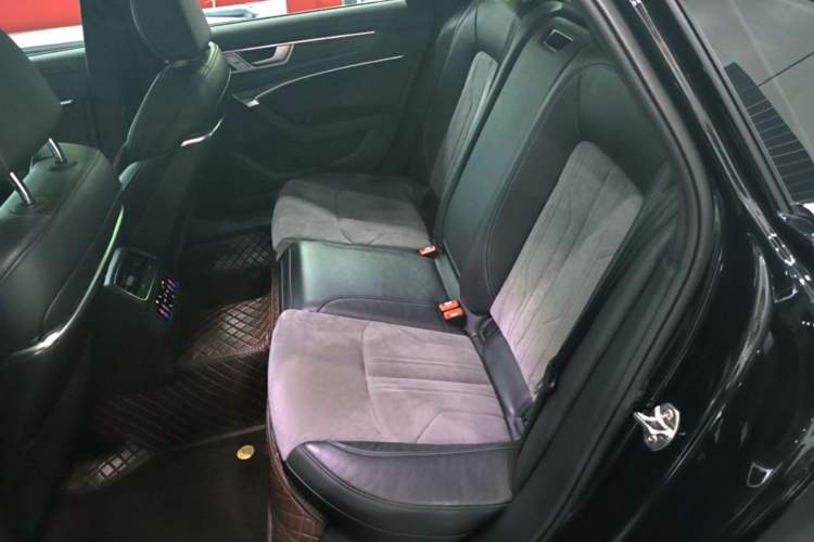 Used Audi A6L 2023 Revised Edition 45 TFSI quattro Prestige Dynamic Version Left Rear Seat