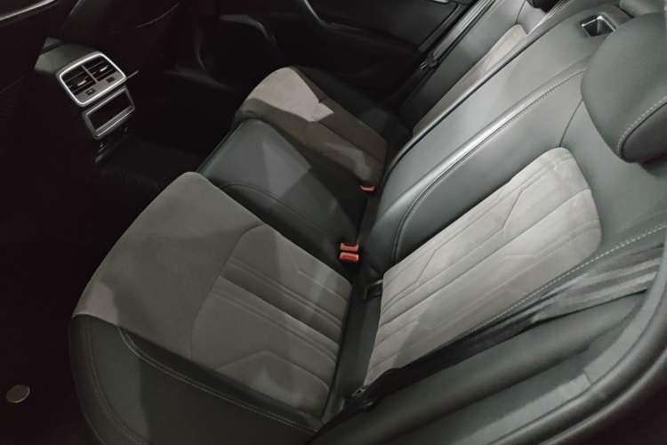 Used Audi A6L 2023 Revised 40 TFSI Luxury Dynamic Edition Left Rear Seat