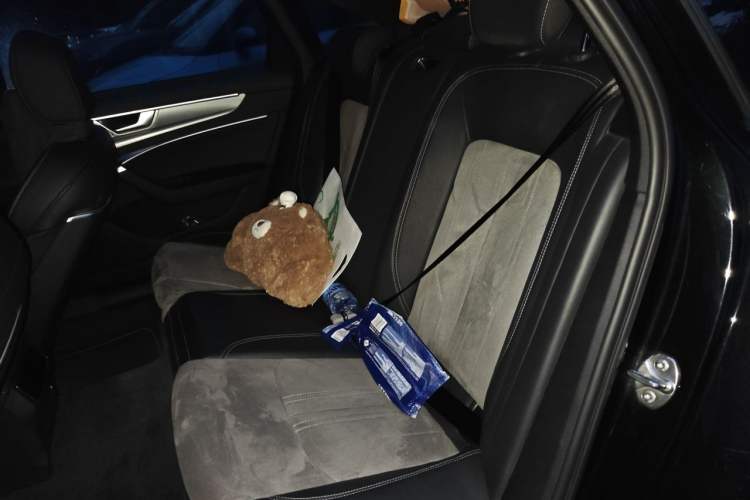 Used Audi A6L 2023 Revised 45 TFSI Prestige Dynamic Edition Left Rear Seat