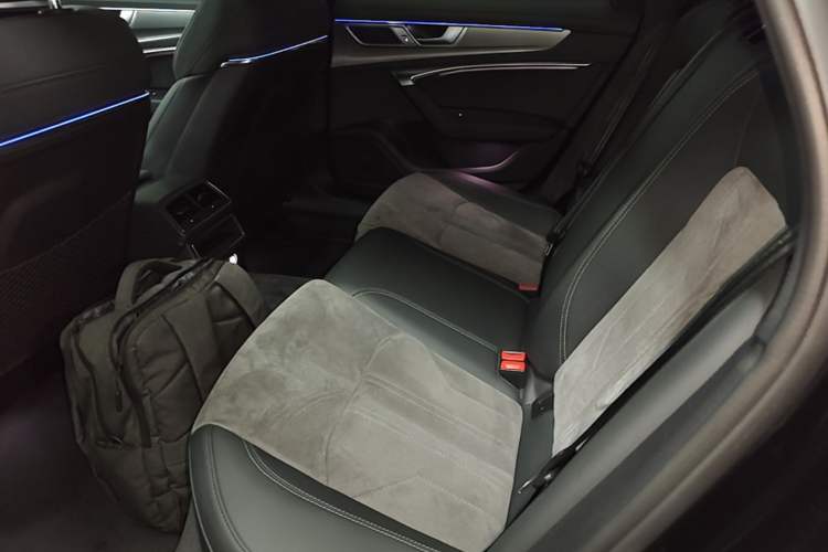 Used Audi A6L 2023 Revised 40 TFSI Luxury Dynamic Edition Left Rear Seat