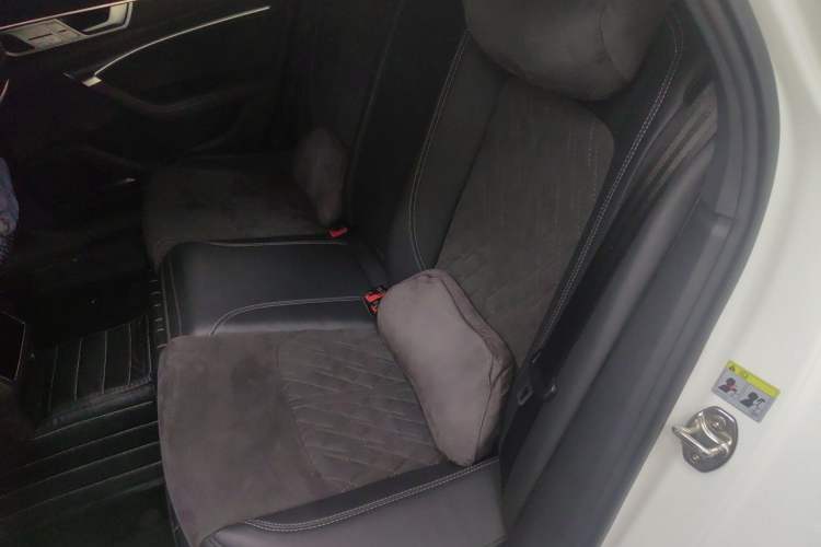 Used Audi A6L 2023 55 TFSI quattro Flagship Dynamic Edition Left Rear Seat