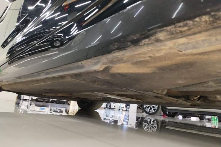 Used Audi A6L 2023 Revised 45 TFSI Prestige Dynamic Edition Left Side Sill