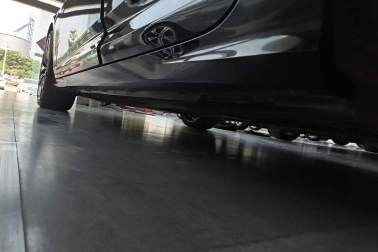 Used Audi A6L 2023 Revised 45 TFSI Prestige Dynamic Edition Left Side Sill