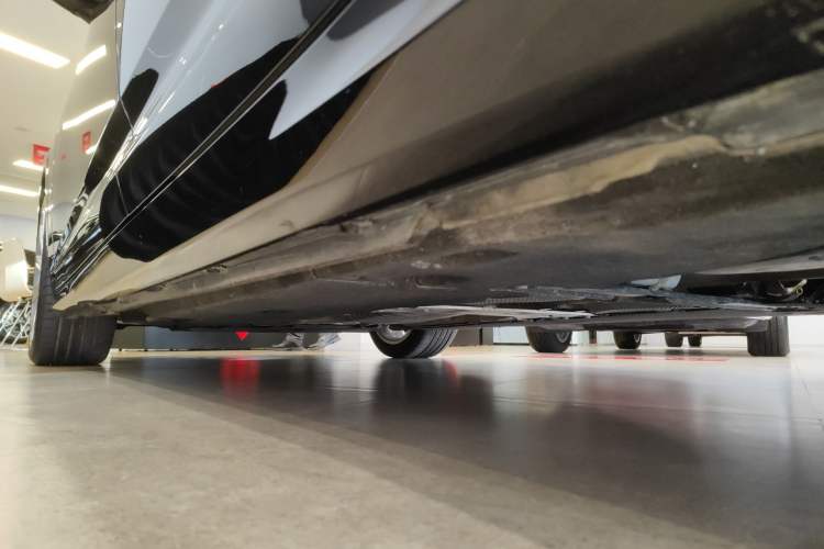 Used Audi A6L 2023 Revised 45 TFSI Prestige Dynamic Edition Left Side Sill