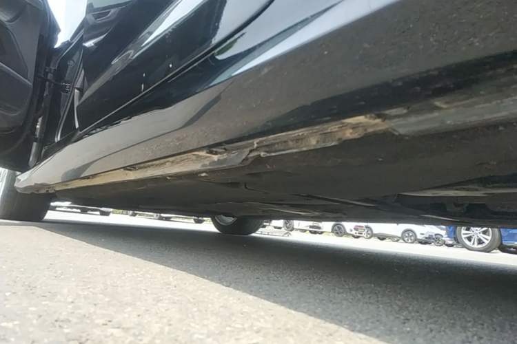 Used Audi A6L 2023 Revised 45 TFSI Prestige Dynamic Edition Left Side Sill