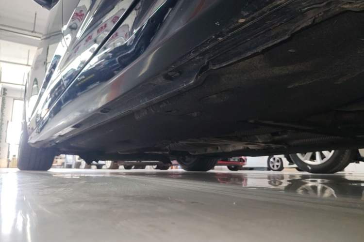 Used Audi A6L 2023 Revised 40 TFSI Luxury Dynamic Edition Left Side Sill