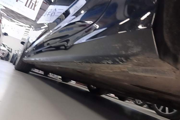Used Audi A6L 2023 Revised 45 TFSI Prestige Dynamic Edition Left Side Sill