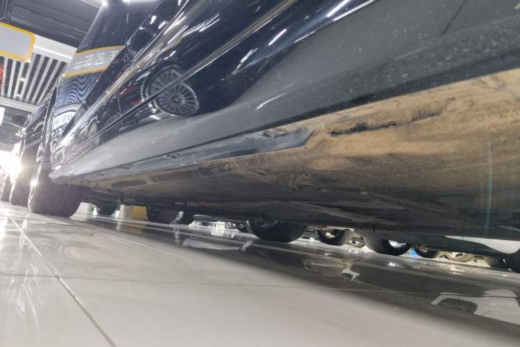 Used Audi A6L 2023 Revised 40 TFSI Luxury Dynamic Edition Left Side Sill