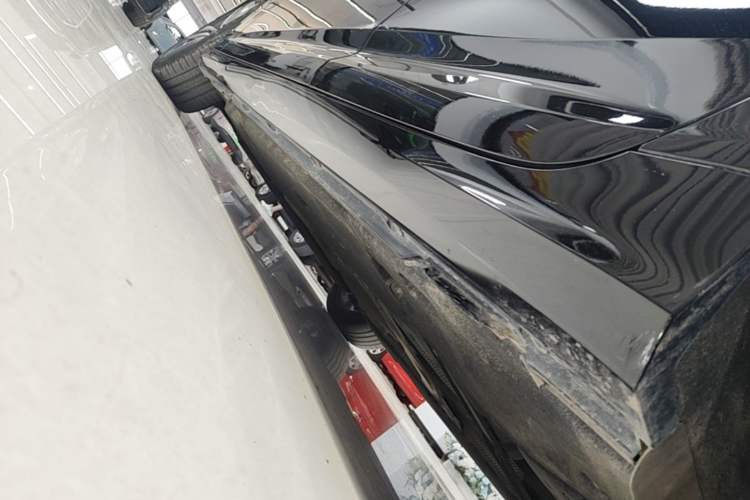 Used Audi A6L 2023 Revised 40 TFSI Luxury Dynamic Edition Left Side Sill