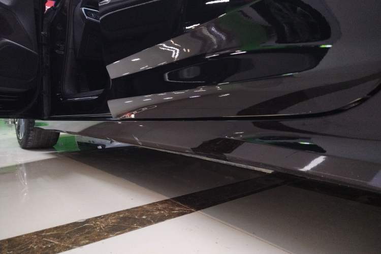 Used Audi A6L 2023 40 TFSI Luxury Dynamic Model Left Side Sill