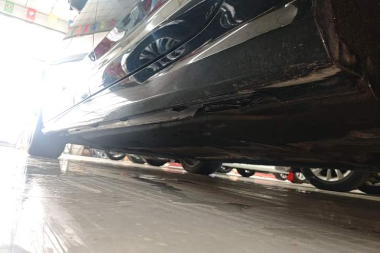 Used Audi A6L 2023 Revised 40 TFSI Luxury Dynamic Edition Left Side Sill