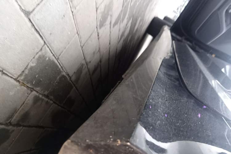 Used Audi A6L 2023 Revised 40 TFSI Luxury Dynamic Edition Left Side Sill