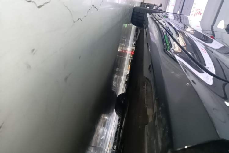 Used Audi A6L 2023 55 TFSI quattro Flagship Dynamic Edition Left Side Sill
