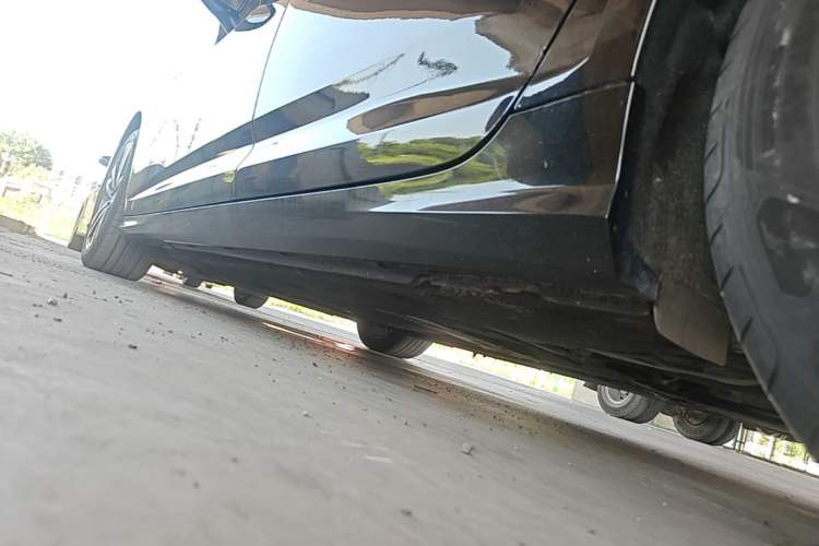 Used Audi A6L 2023 Revised 40 TFSI Luxury Dynamic Edition Left Side Sill