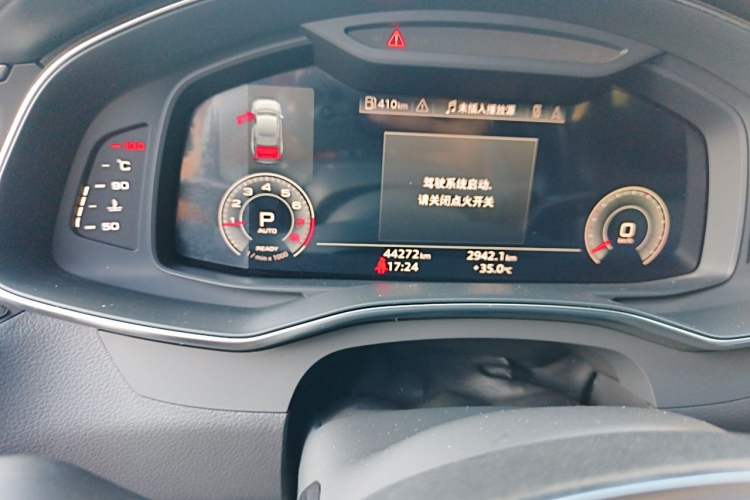 Used Audi A6L 2023 45 TFSI quattro Prestige Dynamic Edition Odometer Close Up