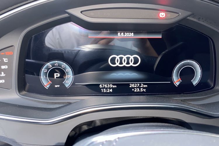 Used Audi A6L 2023 40 TFSI Luxury Dynamic Model Odometer Close Up