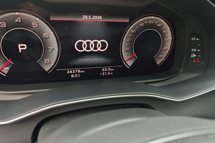 Used Audi A6L 2023 Revised 45 TFSI Prestige Dynamic Edition Odometer Close Up