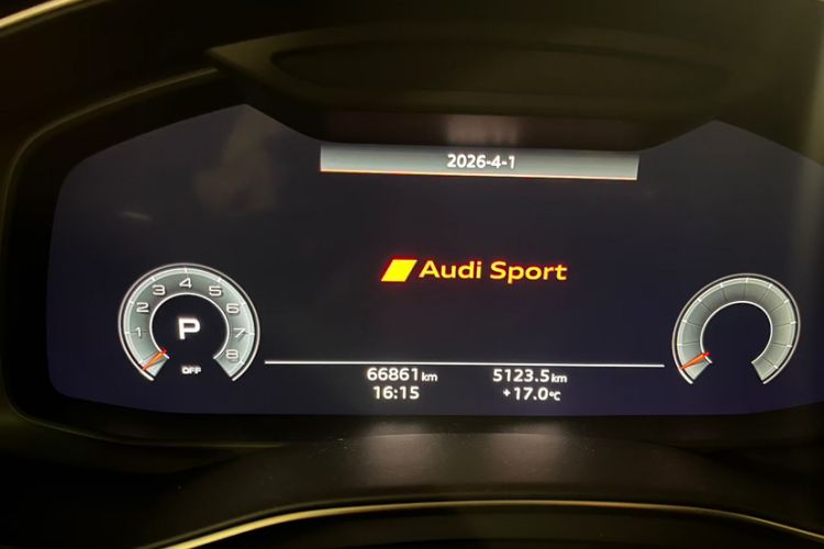 Used Audi A6L 2023 Revised 45 TFSI Prestige Dynamic Edition Odometer Close Up