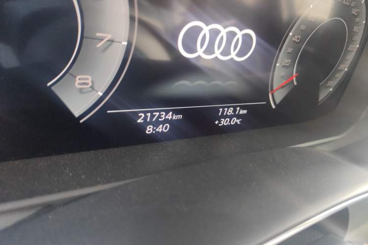 Used Audi A6L 2023 Revised 45 TFSI Prestige Dynamic Edition Odometer Close Up