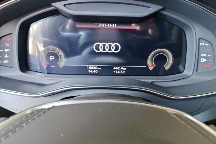 Used Audi A6L 2023 Revised 45 TFSI quattro Prestige Elegant Edition Odometer Close Up