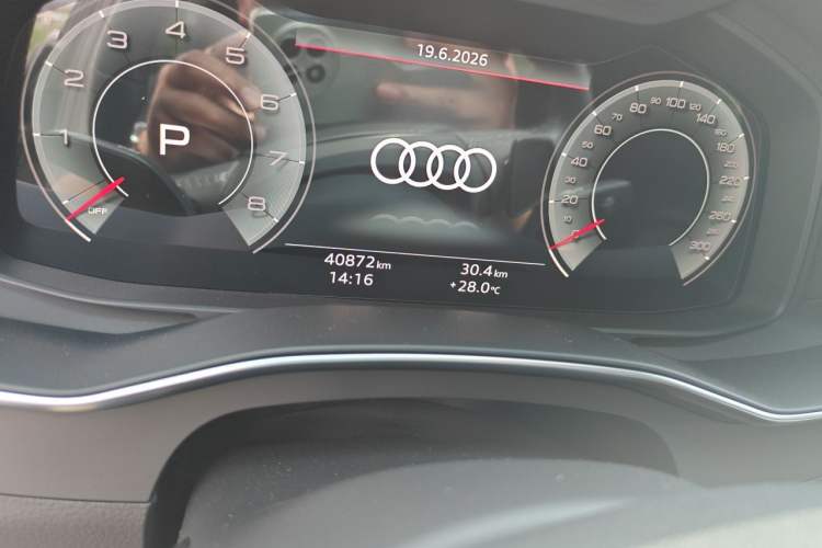 Used Audi A6L 2023 45 TFSI Prestige Dynamic Edition Odometer Close Up