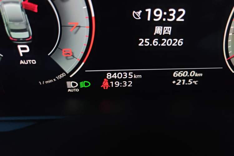 Used Audi A6L 2023 45 TFSI Prestige Elegant Edition Odometer Close Up