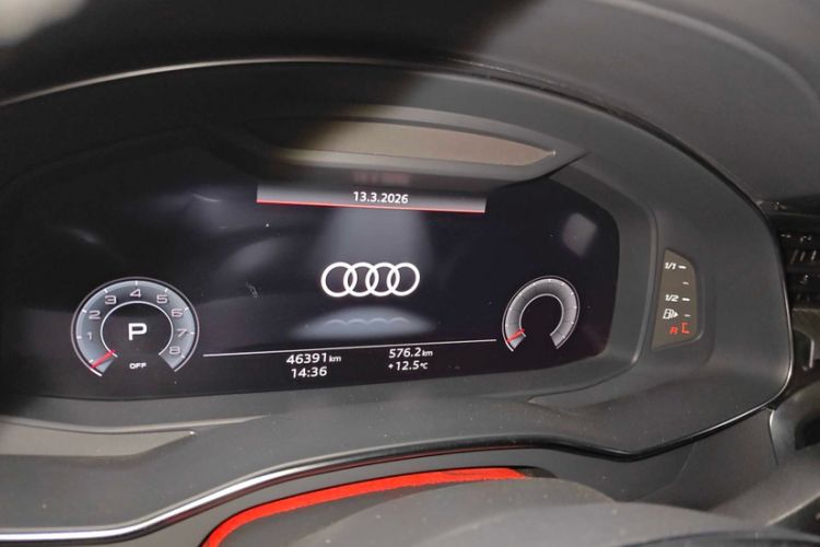 Used Audi A6L 2023 Revised 45 TFSI Prestige Elegant Edition Odometer Close Up