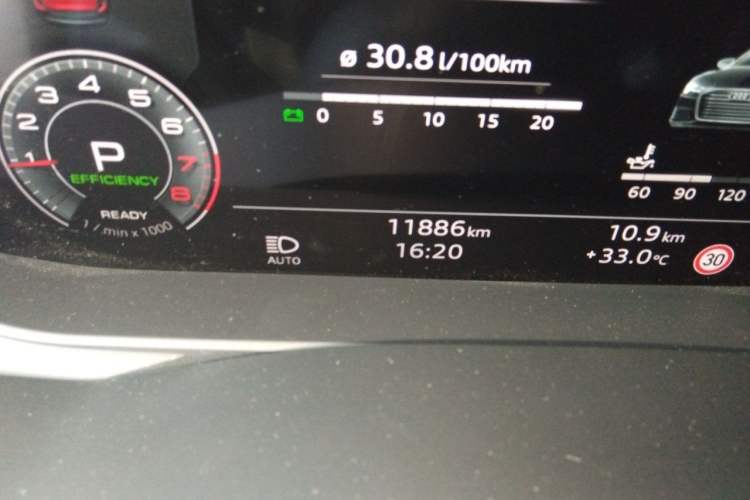 Used Audi A6L 2023 Revised 45 TFSI Prestige Dynamic Edition Odometer Close Up