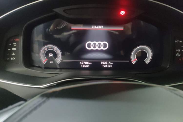 Used Audi A6L 2023 40 TFSI Luxury Dynamic Model Odometer Close Up