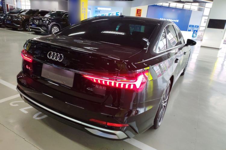 Used Audi A6L 2023 Revised Edition 45 TFSI quattro Prestige Dynamic Version Rear Right 45 Deg