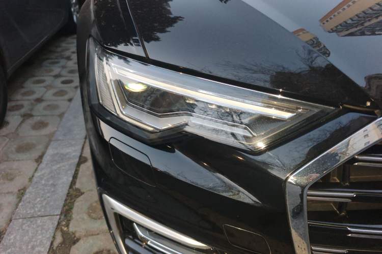 Used Audi A6L 2023 40 TFSI Luxury Dynamic Model Right Front Headlight