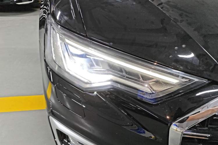 Used Audi A6L 2023 40 TFSI Luxury Dynamic Model Right Front Headlight