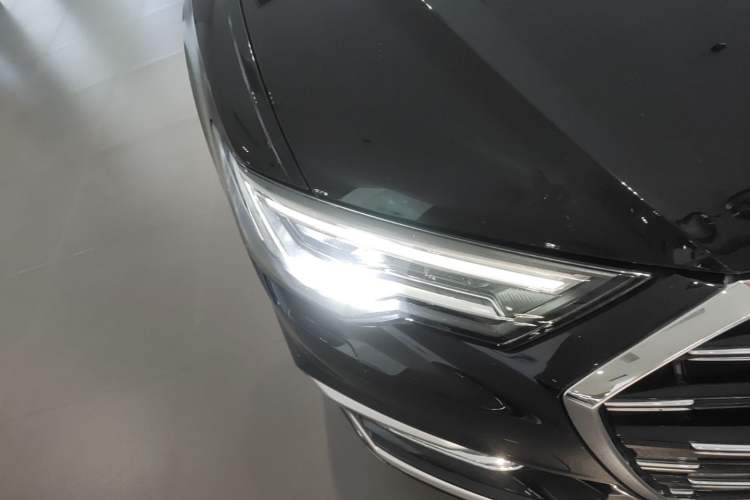 Used Audi A6L 2023 40 TFSI Luxury Dynamic Model Right Front Headlight