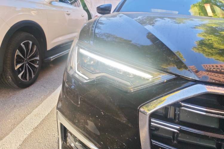 Used Audi A6L 2023 Revised Edition 45 TFSI quattro Prestige Dynamic Version Right Front Headlight