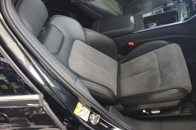 Used Audi A6L 2023 Revised Edition 45 TFSI quattro Prestige Dynamic Version Right Front Seat