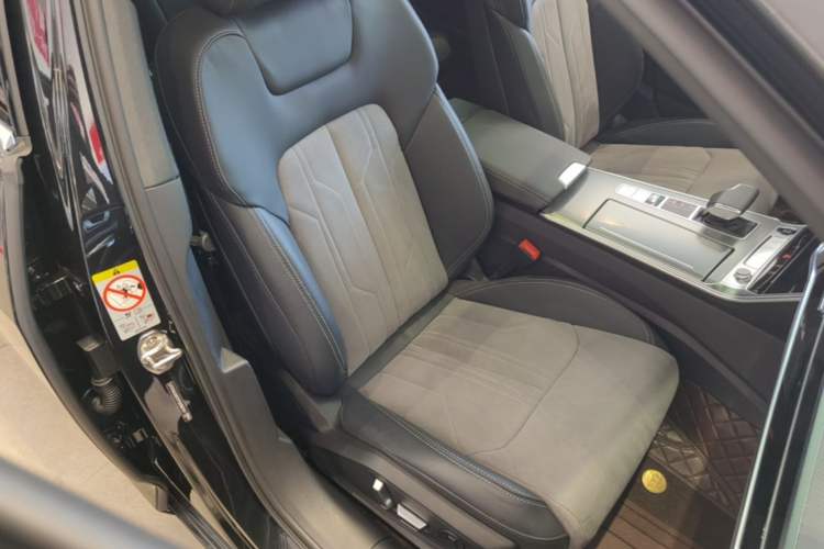 Used Audi A6L 2023 Revised 40 TFSI Luxury Dynamic Edition Right Front Seat