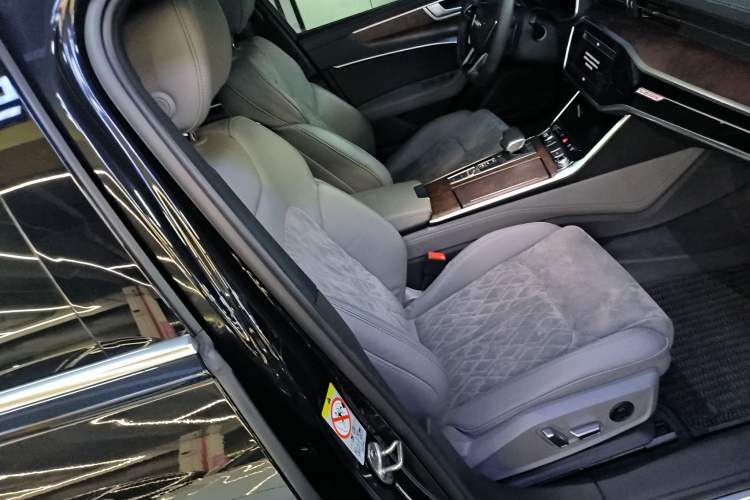Used Audi A6L 2023 55 TFSI quattro Prestige Dynamic Edition Right Front Seat