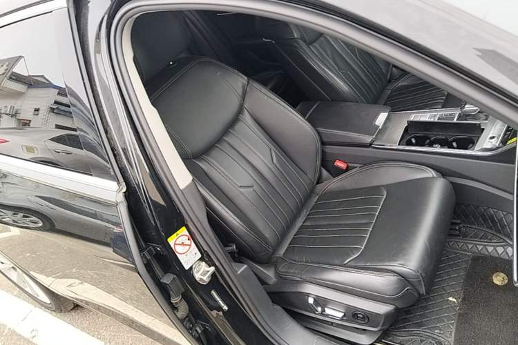 Used Audi A6L 2023 Revised 40 TFSI Luxury Prestige Edition Right Front Seat
