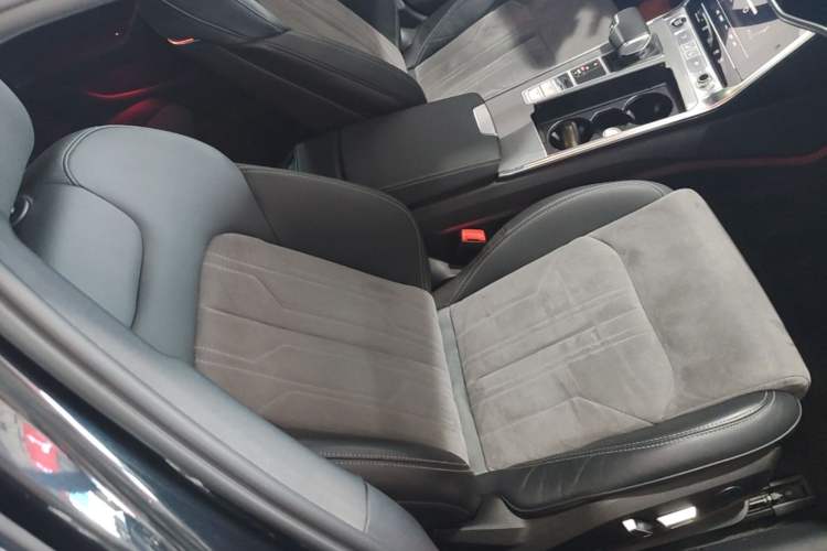 Used Audi A6L 2023 Revised 40 TFSI Luxury Dynamic Edition Right Front Seat