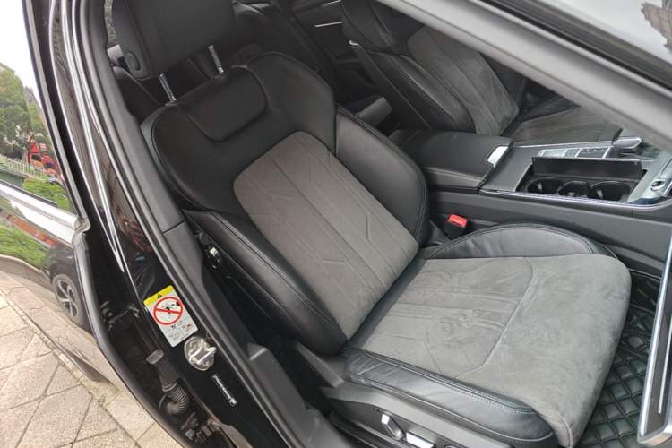 Used Audi A6L 2023 45 TFSI Prestige Dynamic Edition Right Front Seat