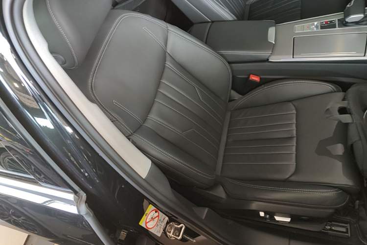 Used Audi A6L 2023 Revised 45 TFSI Prestige Dynamic Edition Right Front Seat