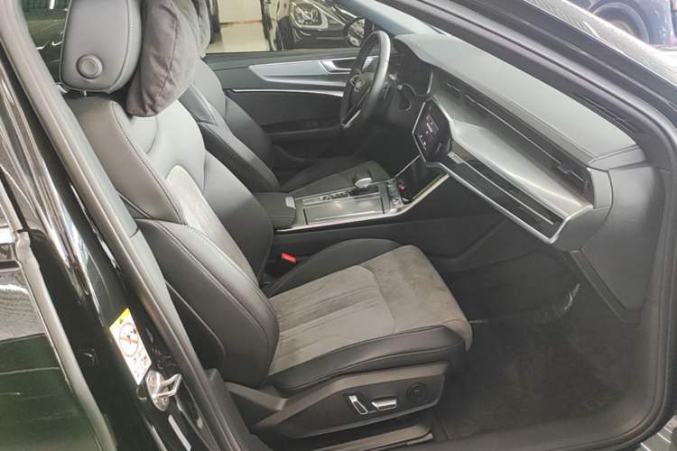 Used Audi A6L 2023 40 TFSI Luxury Dynamic Model Right Front Seat