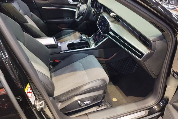 Used Audi A6L 2023 40 TFSI Luxury Dynamic Model Right Front Seat
