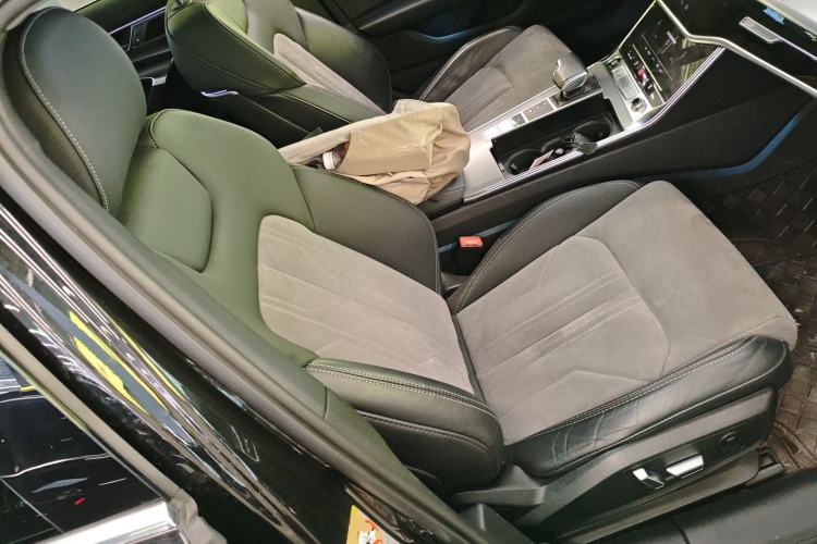 Used Audi A6L 2023 40 TFSI Luxury Dynamic Model Right Front Seat