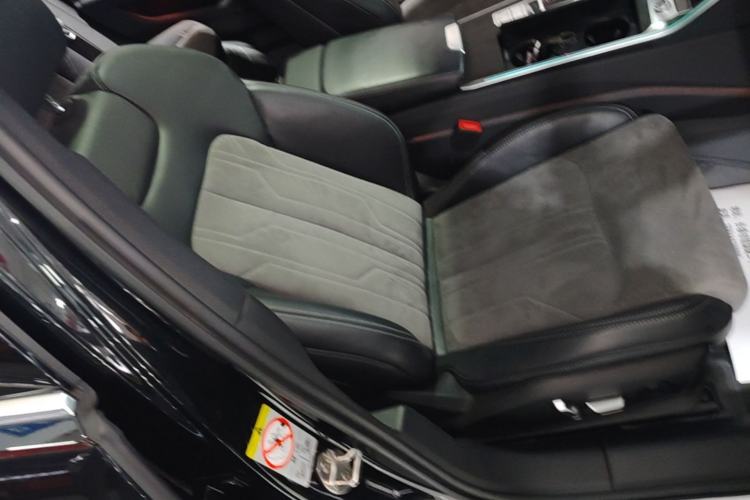 Used Audi A6L 2023 Revised Edition 45 TFSI quattro Prestige Dynamic Version Right Front Seat