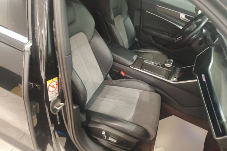 Used Audi A6L 2023 Revised Edition 45 TFSI quattro Prestige Dynamic Version Right Front Seat