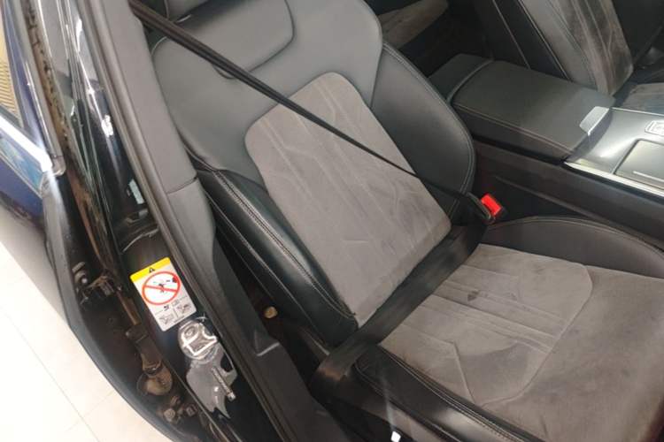 Used Audi A6L 2023 Revised 40 TFSI Luxury Dynamic Edition Right Front Seat