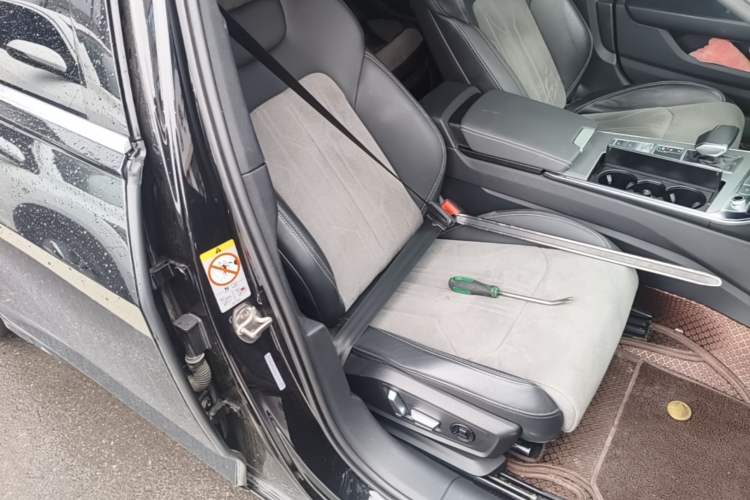 Used Audi A6L 2023 40 TFSI Luxury Dynamic Model Right Front Seat